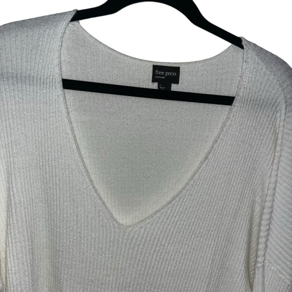 Free Press White Deep Knit V-Neck Sweater Large NWT new L so soft - Picture 3 of 7